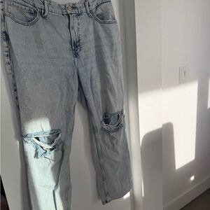 GOOD AMERICAN Light Blue Distressed Jeans